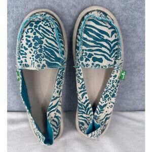 SANUK Woman's sz 7 Canvas Slip On Beach Summer Shoes Animal Print Surfer Teal